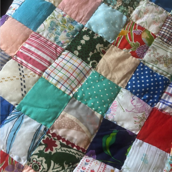 Patchwork Multicolor Quilt - Picture 5 of 7